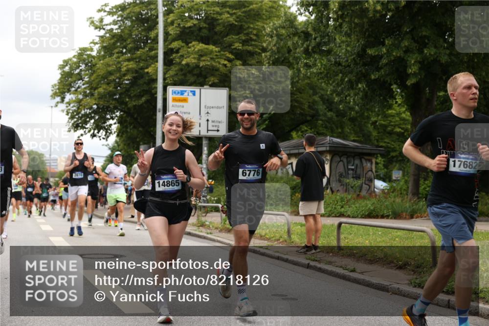 29.06.2025 - hella hamburg halbmarathon Yannick Fuchs http://msf.ph/oto/8218126 29.06.2025 10:45:54 20KM 2287, 2364, 2396, 2397, 2595, 2670, 2718, 2818, 4033, 4140, 4814, 5008, 5102, 6286, 6657, 6776, 7409, 7724, 7786, 8371, 8413, 8710, 8856, 9074, 9082, 9656, 9869, 11551, 11791, 12224, 12367, 12580, 13015, 13047, 13051, 13726, 13792, 14122, 14561, 14865, 14994, 15356, 15643, 15727, 15829, 15831, 16003, 16179, 16591, 17033, 17131, 17682, 17815, 17962, 17978, 17997, 18019, 18475, 18869, 18982 meine-sportfotos.de