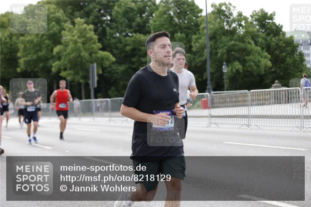 29.06.2025 - hella hamburg halbmarathon Jannik Wohlers http://msf.ph/oto/8218129 29.06.2025 10:27:10 Lombardsbrücke 2080, 3389, 4372, 5285, 6214, 7764, 7978, 8085, 10158, 10412, 10413, 11256, 12500, 14206, 16838, 17427, 17791, 18012, 18097, 18301, 18766 meine-sportfotos.de