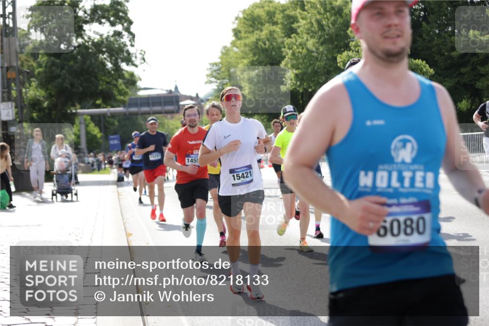 29.06.2025 - hella hamburg halbmarathon Jannik Wohlers http://msf.ph/oto/8218133 29.06.2025 09:50:20 Lombardsbrücke 1209, 1358, 1697, 1700, 2546, 3056, 3626, 4205, 4229, 4380, 4893, 5026, 5472, 5506, 5508, 5752, 5916, 6080, 6686, 6687, 7026, 7110, 8574, 8958, 10064, 10783, 10922, 11281, 11284, 11305, 11731, 13446, 13876, 13897, 14012, 14092, 14272, 14555, 14783, 15297, 15372, 15421, 15556, 15623, 15888, 15921, 16249, 16301, 16599, 16820, 17120, 17251, 17486, 17516, 17623, 17726, 18449, 18491, 18559, 18723, 18803, 19020, 19046 meine-sportfotos.de