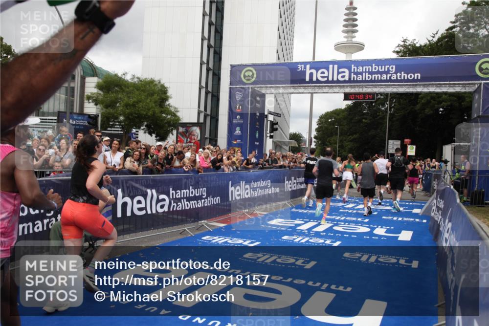 29.06.2025 - hella hamburg halbmarathon Michael Strokosch http://msf.ph/oto/8218157 29.06.2025 10:48:33 Ziel 3747, 5362, 6081, 9262, 10000, 10860, 11451, 12149, 12549, 12690, 12840, 13962, 14033, 14990, 15808, 15917, 17395, 17855, 18251, 18790, 18923 meine-sportfotos.de