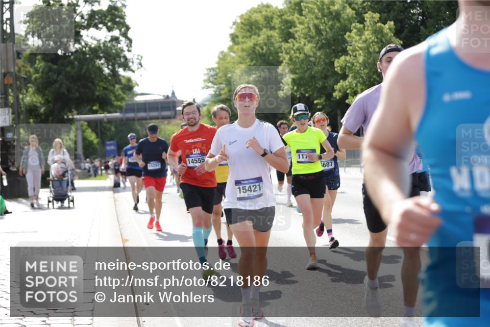 29.06.2025 - hella hamburg halbmarathon Jannik Wohlers http://msf.ph/oto/8218186 29.06.2025 09:50:20 Lombardsbrücke 1209, 1358, 1697, 1700, 2546, 3056, 3626, 4205, 4229, 4380, 4893, 5026, 5472, 5506, 5508, 5752, 5916, 6080, 6686, 6687, 7026, 7110, 8574, 8958, 10064, 10783, 10922, 11281, 11284, 11305, 11731, 13446, 13876, 13897, 14012, 14092, 14272, 14555, 14783, 15297, 15372, 15421, 15556, 15623, 15888, 15921, 16249, 16301, 16599, 16820, 17120, 17251, 17486, 17516, 17623, 17726, 18449, 18491, 18559, 18723, 18803, 19020, 19046 meine-sportfotos.de