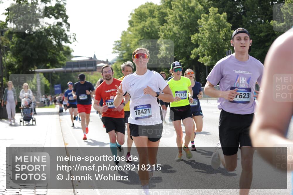 29.06.2025 - hella hamburg halbmarathon Jannik Wohlers http://msf.ph/oto/8218215 29.06.2025 09:50:20 Lombardsbrücke 1209, 1358, 1697, 1700, 2546, 3056, 3626, 4205, 4229, 4380, 4893, 5026, 5472, 5506, 5508, 5752, 5916, 6080, 6686, 6687, 7026, 7110, 8574, 8958, 10064, 10783, 10922, 11281, 11284, 11305, 11731, 13446, 13876, 13897, 14012, 14092, 14272, 14555, 14783, 15297, 15372, 15421, 15556, 15623, 15888, 15921, 16249, 16301, 16599, 16820, 17120, 17251, 17486, 17516, 17623, 17726, 18449, 18491, 18559, 18723, 18803, 19020, 19046 meine-sportfotos.de