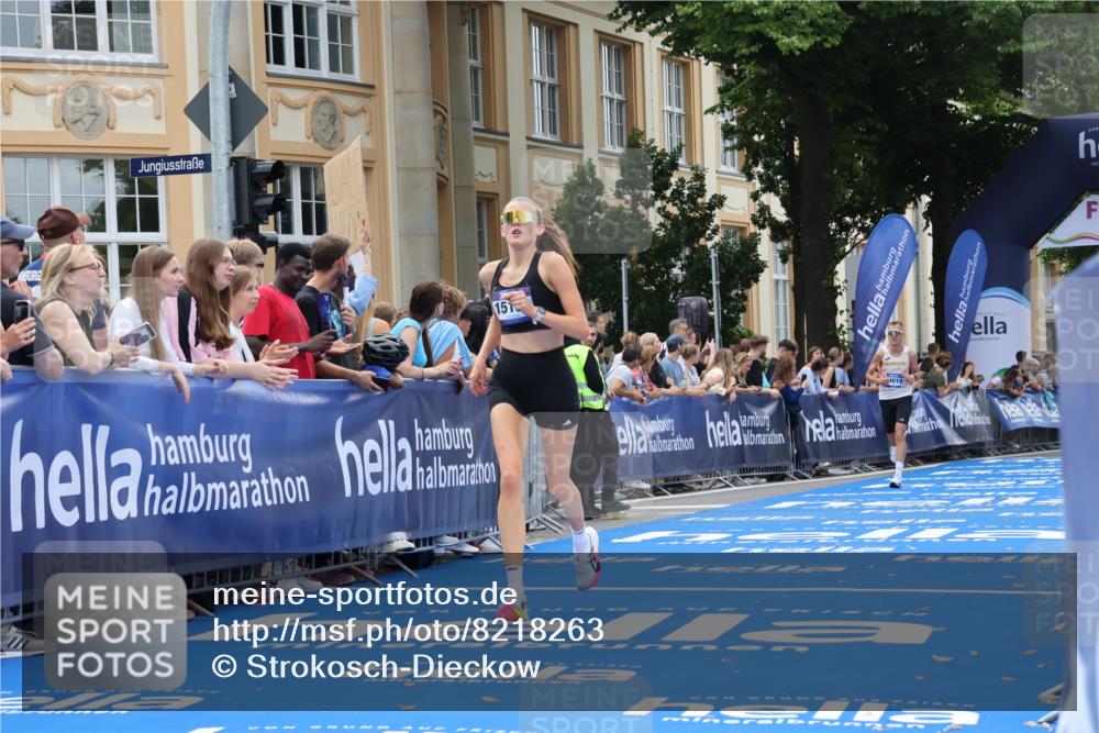 29.06.2025 - hella hamburg halbmarathon Strokosch-Dieckow http://msf.ph/oto/8218263 29.06.2025 10:27:22 Ziel 4678, 9804, 13941, 14019, 15136, 15576, 15583, 18037, 18124, 18567, 19114 meine-sportfotos.de