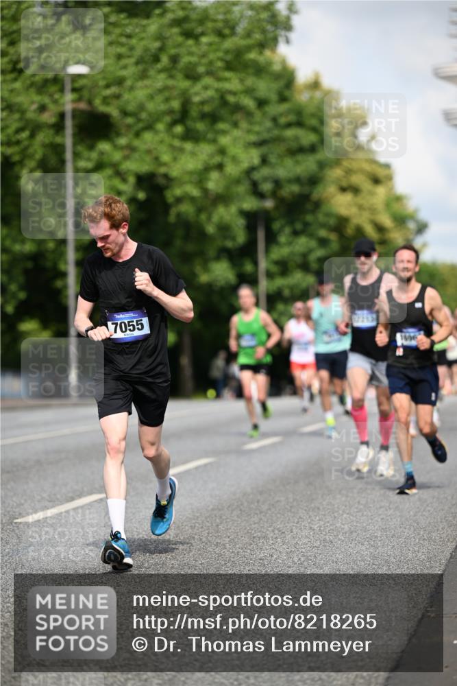 29.06.2025 - hella hamburg halbmarathon Dr. Thomas Lammeyer http://msf.ph/oto/8218265 29.06.2025 09:49:24 Kennedybrücke 1894, 2525, 3809, 3843, 3955, 4463, 4812, 5042, 5550, 6169, 6495, 7055, 7186, 7845, 8062, 8784, 8956, 9345, 10453, 10484, 10929, 11199 meine-sportfotos.de