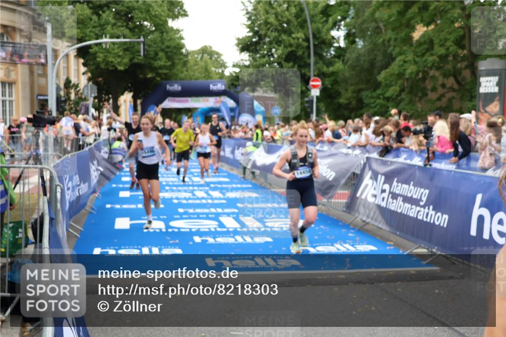 29.06.2025 - hella hamburg halbmarathon Zöllner http://msf.ph/oto/8218303 29.06.2025 10:51:47 Ziel 2396, 6286, 7224, 8710, 8819, 12224, 14012, 14458, 15496, 15727, 15831, 15899, 16907, 17682, 19020, 19053 meine-sportfotos.de