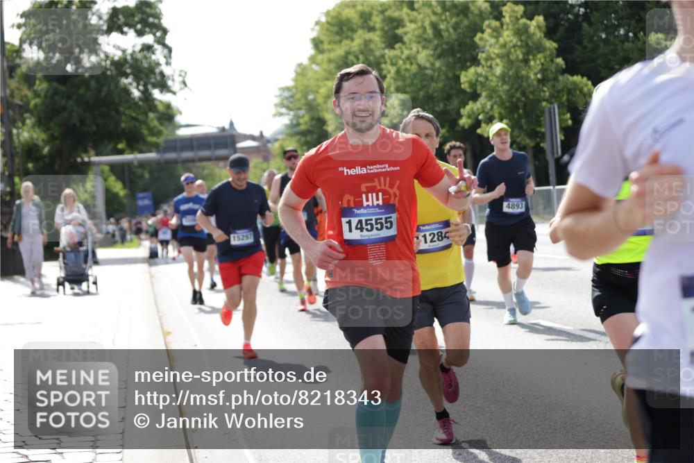 29.06.2025 - hella hamburg halbmarathon Jannik Wohlers http://msf.ph/oto/8218343 29.06.2025 09:50:21 Lombardsbrücke 1209, 1358, 1697, 1700, 2546, 3056, 3626, 4205, 4229, 4380, 4893, 5026, 5472, 5506, 5508, 5752, 5916, 6080, 6686, 6687, 7026, 7110, 8574, 8958, 10064, 10783, 10922, 11281, 11284, 11305, 11731, 13446, 13876, 13897, 14012, 14092, 14272, 14555, 14783, 15297, 15372, 15421, 15556, 15623, 15888, 15921, 16249, 16301, 16599, 16689, 17120, 17251, 17486, 17516, 17623, 17726, 18442, 18449, 18491, 18559, 18723, 18803, 19020, 19046 meine-sportfotos.de