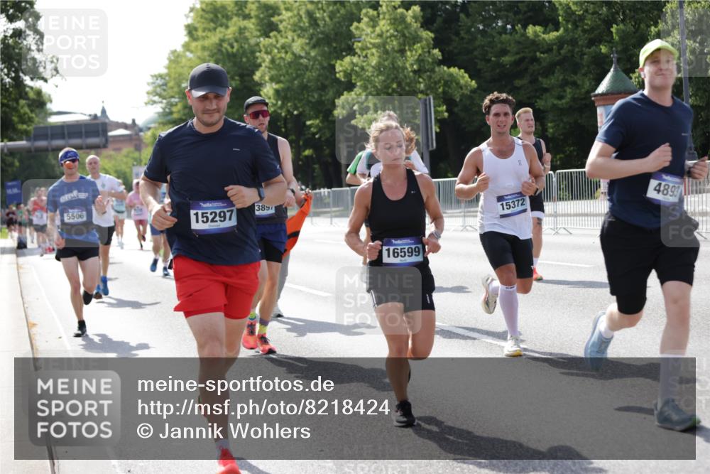 29.06.2025 - hella hamburg halbmarathon Jannik Wohlers http://msf.ph/oto/8218424 29.06.2025 09:50:23 Lombardsbrücke 1209, 1441, 2546, 3056, 3626, 4205, 4893, 5026, 5472, 5506, 5508, 5752, 5916, 6080, 6686, 6687, 7026, 7110, 8574, 8958, 10064, 10783, 10922, 11281, 11284, 11305, 11731, 13446, 13876, 13897, 14012, 14092, 14272, 14555, 14924, 15297, 15372, 15421, 15556, 15623, 15888, 15921, 16249, 16301, 16599, 16689, 17120, 17251, 17486, 17623, 17726, 18045, 18442, 18449, 18491, 18559, 18803, 19020 meine-sportfotos.de