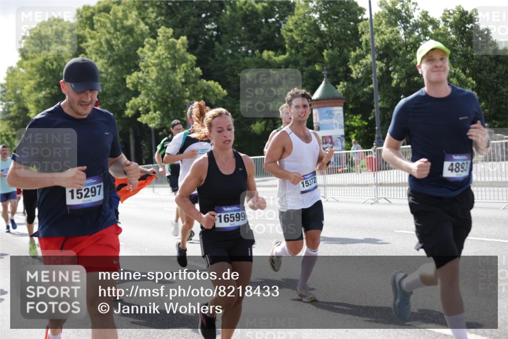 29.06.2025 - hella hamburg halbmarathon Jannik Wohlers http://msf.ph/oto/8218433 29.06.2025 09:50:23 Lombardsbrücke 1209, 1441, 2546, 3056, 3626, 4205, 4893, 5026, 5472, 5506, 5508, 5752, 5916, 6080, 6686, 6687, 7026, 7110, 8574, 8958, 10064, 10783, 10922, 11281, 11284, 11305, 11731, 13446, 13876, 13897, 14012, 14092, 14272, 14555, 14924, 15297, 15372, 15421, 15556, 15623, 15888, 15921, 16249, 16301, 16599, 16689, 17120, 17251, 17486, 17623, 17726, 18045, 18442, 18449, 18491, 18559, 18803, 19020 meine-sportfotos.de
