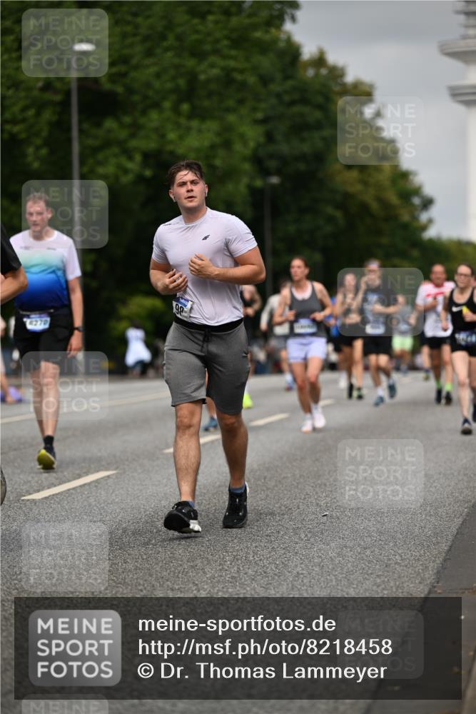 29.06.2025 - hella hamburg halbmarathon Dr. Thomas Lammeyer http://msf.ph/oto/8218458 29.06.2025 10:12:54 Kennedybrücke 1147, 1188, 2427, 2978, 3762, 4859, 5885, 6590, 6674, 7198, 7348, 7453, 9457, 9718, 9823, 9951, 9958, 9966, 10035, 10092, 10194, 10609, 10857 meine-sportfotos.de