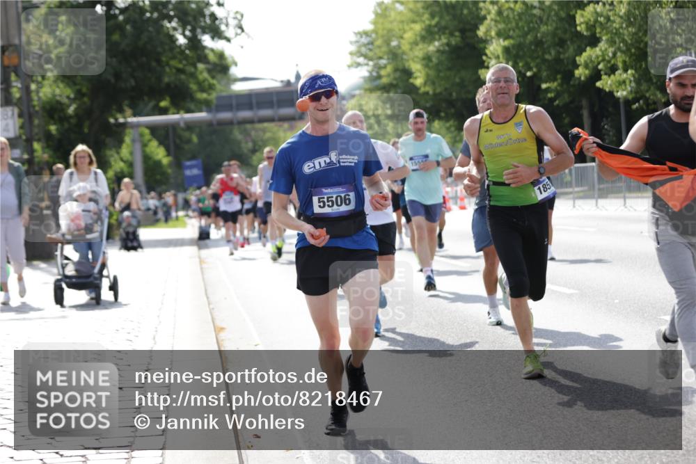 29.06.2025 - hella hamburg halbmarathon Jannik Wohlers http://msf.ph/oto/8218467 29.06.2025 09:50:24 Lombardsbrücke 1441, 2546, 3056, 3626, 4205, 4893, 5026, 5472, 5506, 5508, 5752, 5916, 6080, 6686, 6687, 7110, 8091, 8574, 8958, 10064, 10783, 10922, 11281, 11284, 11305, 11731, 13446, 13876, 13897, 14012, 14092, 14272, 14484, 14555, 14924, 15297, 15372, 15421, 15556, 15623, 15888, 15921, 16249, 16301, 16599, 16689, 17120, 17486, 17623, 17726, 18045, 18442, 18491, 18559, 18803, 19020 meine-sportfotos.de