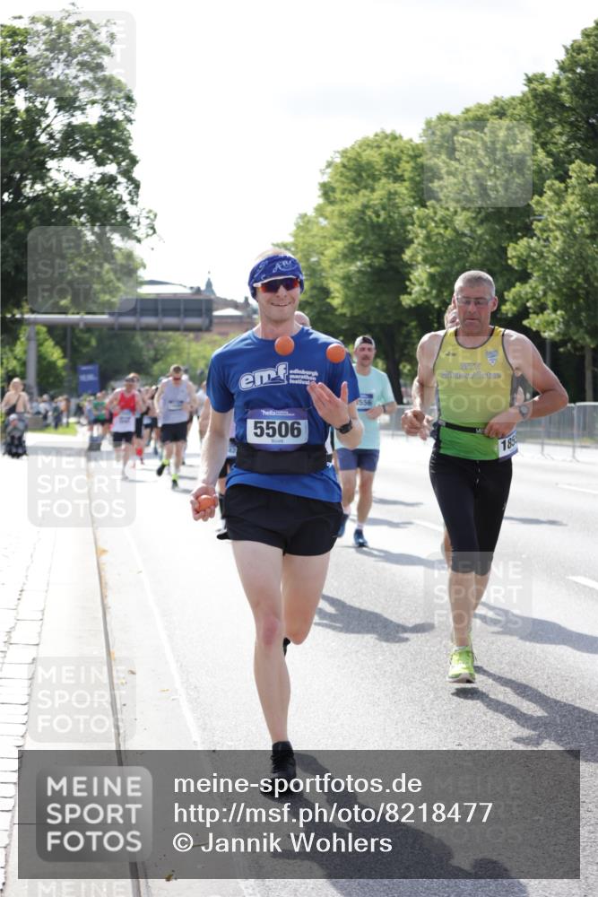 29.06.2025 - hella hamburg halbmarathon Jannik Wohlers http://msf.ph/oto/8218477 29.06.2025 09:50:25 Lombardsbrücke 1441, 2546, 3056, 3626, 3947, 4893, 5026, 5506, 5508, 5752, 5916, 6080, 6429, 6639, 6686, 6687, 7110, 8091, 8574, 8958, 10064, 10783, 10922, 11281, 11284, 11305, 11731, 13446, 13876, 13897, 14012, 14092, 14272, 14274, 14484, 14555, 14924, 15297, 15372, 15421, 15556, 15623, 15888, 15921, 16249, 16301, 16599, 16689, 17120, 17486, 17623, 17726, 18045, 18192, 18442, 18491, 18559, 18803, 19020 meine-sportfotos.de