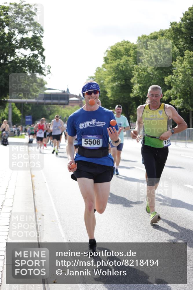 29.06.2025 - hella hamburg halbmarathon Jannik Wohlers http://msf.ph/oto/8218494 29.06.2025 09:50:25 Lombardsbrücke 1441, 2546, 3056, 3626, 3947, 4893, 5026, 5506, 5508, 5752, 5916, 6080, 6429, 6639, 6686, 6687, 7110, 8091, 8574, 8958, 10064, 10783, 10922, 11281, 11284, 11305, 11731, 13446, 13876, 13897, 14012, 14092, 14272, 14274, 14484, 14555, 14924, 15297, 15372, 15421, 15556, 15623, 15888, 15921, 16249, 16301, 16599, 16689, 17120, 17486, 17623, 17726, 18045, 18192, 18442, 18491, 18559, 18803, 19020 meine-sportfotos.de