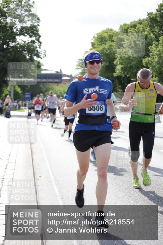 29.06.2025 - hella hamburg halbmarathon Jannik Wohlers http://msf.ph/oto/8218554 29.06.2025 09:50:25 Lombardsbrücke 1441, 2546, 3056, 3626, 3947, 4893, 5026, 5506, 5508, 5752, 5916, 6080, 6429, 6639, 6686, 6687, 7110, 8091, 8574, 8958, 10064, 10783, 10922, 11281, 11284, 11305, 11731, 13446, 13876, 13897, 14012, 14092, 14272, 14274, 14484, 14555, 14924, 15297, 15372, 15421, 15556, 15623, 15888, 15921, 16249, 16301, 16599, 16689, 17120, 17486, 17623, 17726, 18045, 18192, 18442, 18491, 18559, 18803, 19020 meine-sportfotos.de