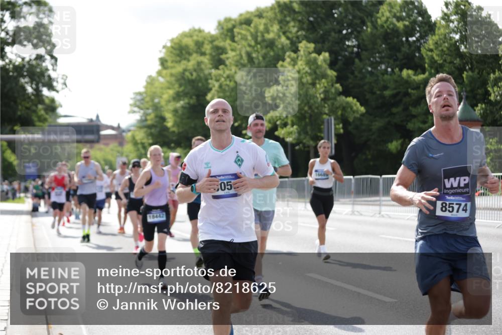 29.06.2025 - hella hamburg halbmarathon Jannik Wohlers http://msf.ph/oto/8218625 29.06.2025 09:50:27 Lombardsbrücke 1441, 1677, 2546, 3056, 3626, 3947, 4893, 5026, 5506, 5752, 5916, 6080, 6429, 6639, 6686, 6687, 7110, 7635, 8091, 8574, 9380, 10064, 10783, 11284, 11305, 11731, 13446, 13876, 13897, 14012, 14092, 14272, 14274, 14484, 14555, 14924, 15297, 15372, 15421, 15556, 15623, 15866, 15873, 15888, 15921, 16249, 16301, 16599, 16689, 17245, 17486, 17623, 17726, 18045, 18055, 18192, 18442, 18559, 18803, 19020 meine-sportfotos.de