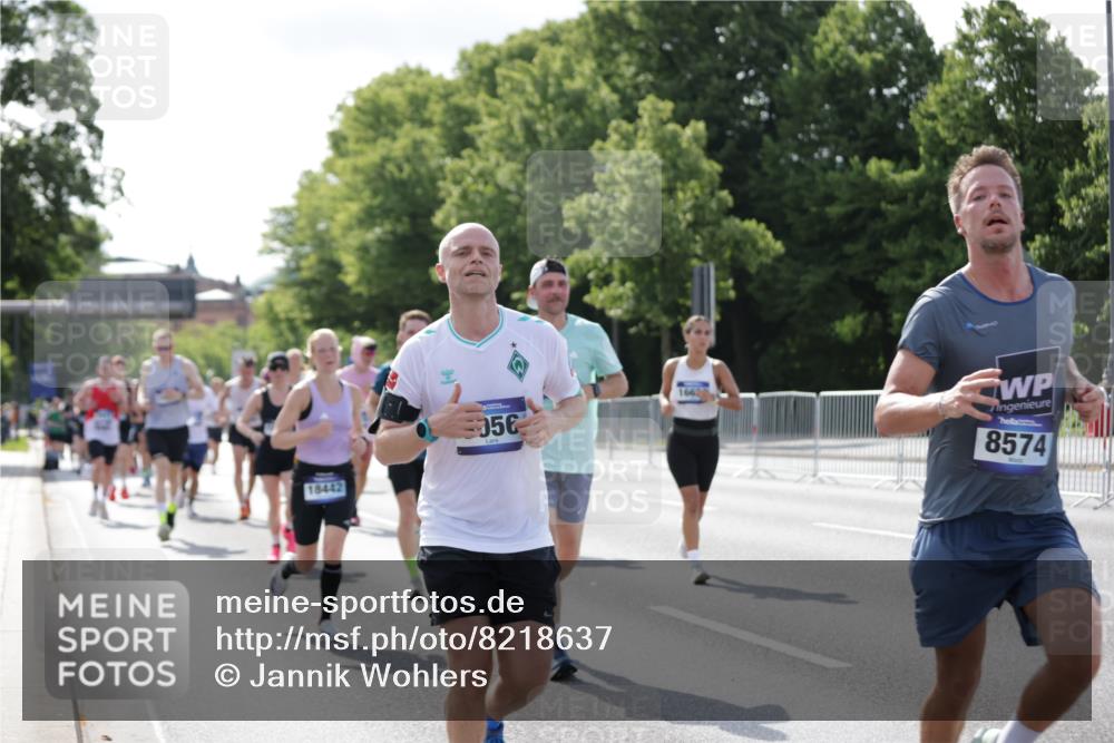 29.06.2025 - hella hamburg halbmarathon Jannik Wohlers http://msf.ph/oto/8218637 29.06.2025 09:50:27 Lombardsbrücke 1441, 1677, 2546, 3056, 3626, 3947, 4893, 5026, 5506, 5752, 5916, 6080, 6429, 6639, 6686, 6687, 7110, 7635, 8091, 8574, 9380, 10064, 10783, 11284, 11305, 11731, 13446, 13876, 13897, 14012, 14092, 14272, 14274, 14484, 14555, 14924, 15297, 15372, 15421, 15556, 15623, 15866, 15873, 15888, 15921, 16249, 16301, 16599, 16689, 17245, 17486, 17623, 17726, 18045, 18055, 18192, 18442, 18559, 18803, 19020 meine-sportfotos.de