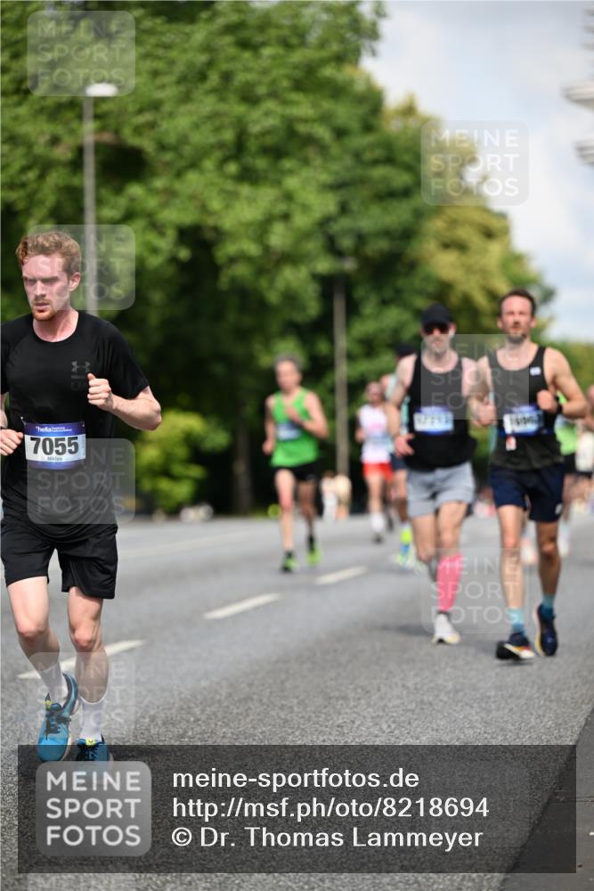 29.06.2025 - hella hamburg halbmarathon Dr. Thomas Lammeyer http://msf.ph/oto/8218694 29.06.2025 09:49:24 Kennedybrücke 1894, 2525, 3809, 3843, 3955, 4463, 4812, 5042, 5550, 6169, 6495, 7055, 7186, 7845, 8062, 8784, 8956, 9345, 10453, 10484, 10929, 11199 meine-sportfotos.de