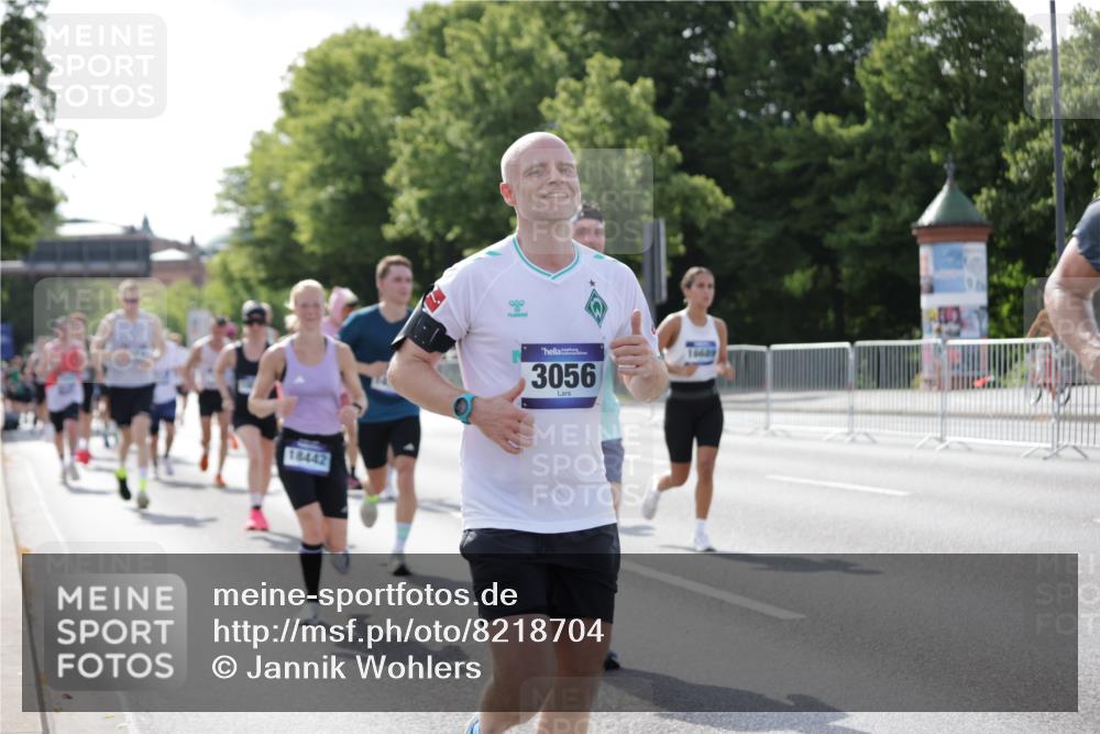 29.06.2025 - hella hamburg halbmarathon Jannik Wohlers http://msf.ph/oto/8218704 29.06.2025 09:50:27 Lombardsbrücke 1441, 1677, 2546, 3056, 3626, 3947, 4893, 5026, 5506, 5752, 5916, 6080, 6429, 6639, 6686, 6687, 7110, 7635, 8091, 8574, 9380, 10064, 10783, 11284, 11305, 11731, 13446, 13876, 13897, 14012, 14092, 14272, 14274, 14484, 14555, 14924, 15297, 15372, 15421, 15556, 15623, 15866, 15873, 15888, 15921, 16249, 16301, 16599, 16689, 17245, 17486, 17623, 17726, 18045, 18055, 18192, 18442, 18559, 18803, 19020 meine-sportfotos.de