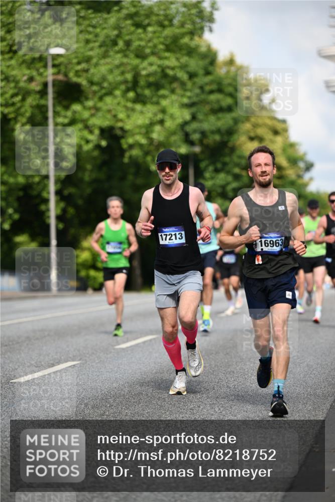 29.06.2025 - hella hamburg halbmarathon Dr. Thomas Lammeyer http://msf.ph/oto/8218752 29.06.2025 09:49:25 Kennedybrücke 1894, 2525, 3809, 3843, 3955, 4463, 4812, 5042, 6169, 6495, 7055, 7186, 7845, 8062, 8784, 8956, 9345, 10453, 10484, 10929, 11199 meine-sportfotos.de