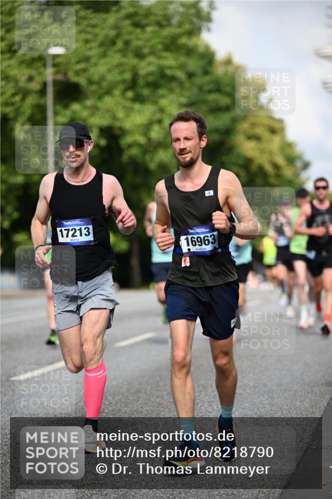29.06.2025 - hella hamburg halbmarathon Dr. Thomas Lammeyer http://msf.ph/oto/8218790 29.06.2025 09:49:26 Kennedybrücke 1894, 2525, 3809, 3843, 3955, 4463, 4812, 5042, 6169, 6495, 7055, 7845, 8062, 8784, 8956, 9345, 10453, 10929, 11199 meine-sportfotos.de
