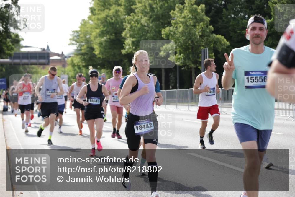 29.06.2025 - hella hamburg halbmarathon Jannik Wohlers http://msf.ph/oto/8218802 29.06.2025 09:50:28 Lombardsbrücke 1441, 1677, 2546, 3056, 3626, 3947, 4893, 5026, 5087, 5506, 5752, 5916, 6080, 6429, 6639, 6686, 6687, 7110, 7635, 8091, 8574, 9380, 10064, 10783, 11284, 11305, 11731, 13446, 13876, 13897, 14272, 14274, 14484, 14555, 14924, 15297, 15372, 15421, 15556, 15623, 15866, 15873, 15888, 15921, 16249, 16301, 16599, 16689, 17245, 17623, 17726, 18045, 18055, 18192, 18442, 18559, 18803 meine-sportfotos.de