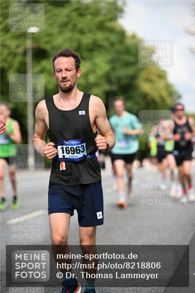 29.06.2025 - hella hamburg halbmarathon Dr. Thomas Lammeyer http://msf.ph/oto/8218806 29.06.2025 09:49:27 Kennedybrücke 1894, 2525, 3809, 3843, 3955, 4463, 4812, 5042, 6169, 6495, 7055, 7845, 8062, 8784, 8956, 9345, 10298, 10453, 10929, 11199 meine-sportfotos.de