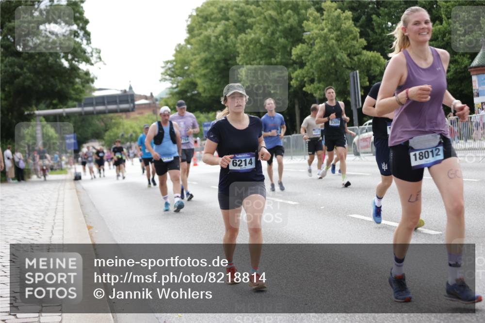 29.06.2025 - hella hamburg halbmarathon Jannik Wohlers http://msf.ph/oto/8218814 29.06.2025 10:27:13 Lombardsbrücke 2080, 3389, 4372, 5285, 6214, 7764, 7978, 8085, 9688, 10158, 10412, 10413, 11256, 12500, 13043, 14206, 16838, 17427, 17791, 18012, 18301, 18626, 18766 meine-sportfotos.de