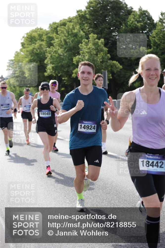29.06.2025 - hella hamburg halbmarathon Jannik Wohlers http://msf.ph/oto/8218855 29.06.2025 09:50:29 Lombardsbrücke 1441, 1677, 2546, 3056, 3626, 3947, 4893, 5026, 5087, 5506, 5752, 5916, 6080, 6429, 6639, 6686, 6687, 7110, 7635, 8091, 8574, 9380, 10064, 10783, 11284, 11305, 11731, 13446, 13897, 14272, 14274, 14484, 14555, 14924, 15297, 15372, 15421, 15556, 15623, 15866, 15873, 15888, 15921, 16249, 16301, 16599, 16689, 17245, 17623, 17726, 18045, 18055, 18192, 18442, 18559, 18803 meine-sportfotos.de