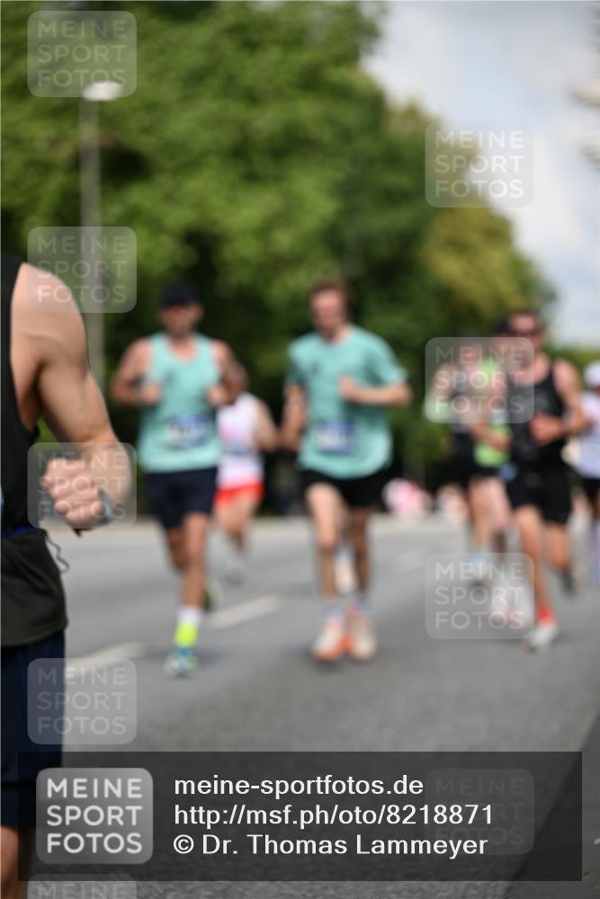 29.06.2025 - hella hamburg halbmarathon Dr. Thomas Lammeyer http://msf.ph/oto/8218871 29.06.2025 09:49:27 Kennedybrücke 1894, 2525, 3809, 3843, 3955, 4463, 4812, 5042, 6169, 6495, 7055, 7845, 8062, 8784, 8956, 9345, 10298, 10453, 10929, 11199 meine-sportfotos.de