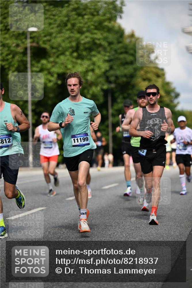 29.06.2025 - hella hamburg halbmarathon Dr. Thomas Lammeyer http://msf.ph/oto/8218937 29.06.2025 09:49:29 Kennedybrücke 1894, 2525, 3809, 3843, 3955, 4463, 4812, 5042, 6169, 6495, 7055, 7845, 8062, 8784, 8956, 9345, 10298, 10453, 10929, 11199 meine-sportfotos.de