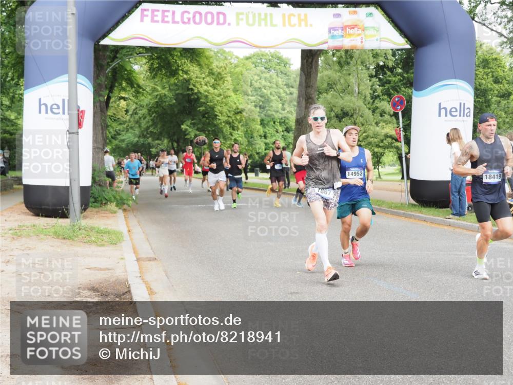29.06.2025 - hella hamburg halbmarathon MichiJ http://msf.ph/oto/8218941 29.06.2025 10:24:05 Zwischen KM18-KM19 7867, 14952, 18419 meine-sportfotos.de