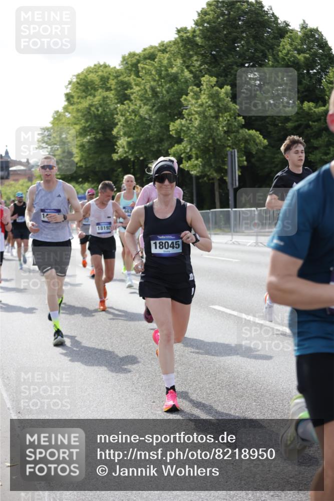 29.06.2025 - hella hamburg halbmarathon Jannik Wohlers http://msf.ph/oto/8218950 29.06.2025 09:50:30 Lombardsbrücke 1441, 1677, 1962, 2546, 3056, 3626, 3947, 4893, 5026, 5087, 5506, 5752, 5916, 6080, 6429, 6639, 6686, 6687, 7110, 7116, 7635, 8091, 8574, 8966, 9380, 10064, 10783, 11284, 11305, 11731, 13897, 14272, 14274, 14484, 14555, 14924, 15297, 15372, 15421, 15556, 15623, 15866, 15873, 15888, 16301, 16599, 16689, 17245, 17623, 17726, 18045, 18055, 18192, 18442, 18559 meine-sportfotos.de