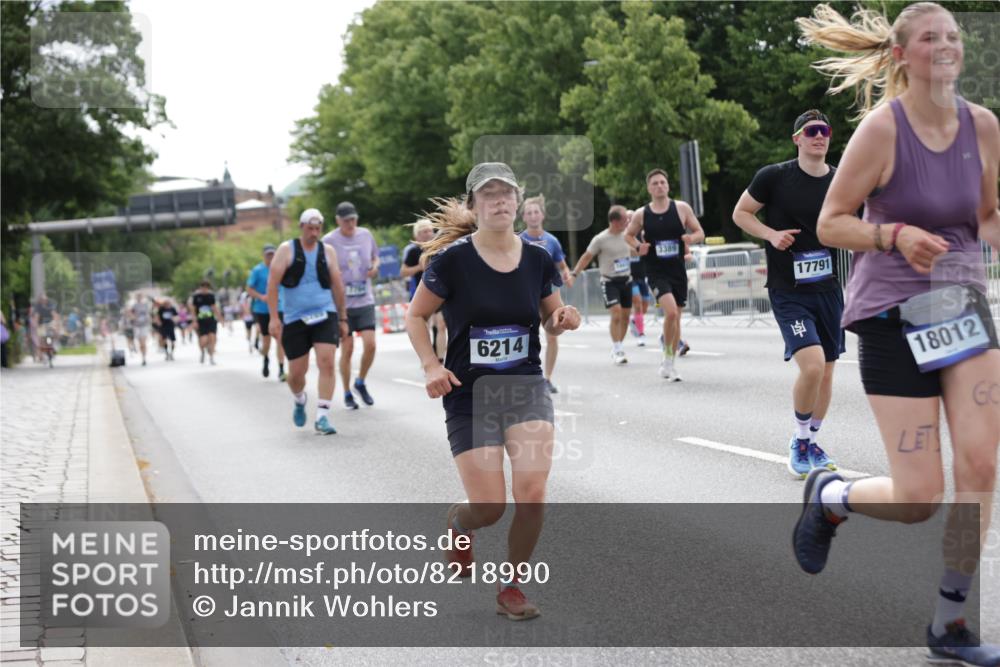 29.06.2025 - hella hamburg halbmarathon Jannik Wohlers http://msf.ph/oto/8218990 29.06.2025 10:27:13 Lombardsbrücke 2080, 3389, 4372, 5285, 6214, 7764, 7978, 8085, 9688, 10158, 10412, 10413, 11256, 12500, 13043, 14206, 16838, 17427, 17791, 18012, 18301, 18626, 18766 meine-sportfotos.de