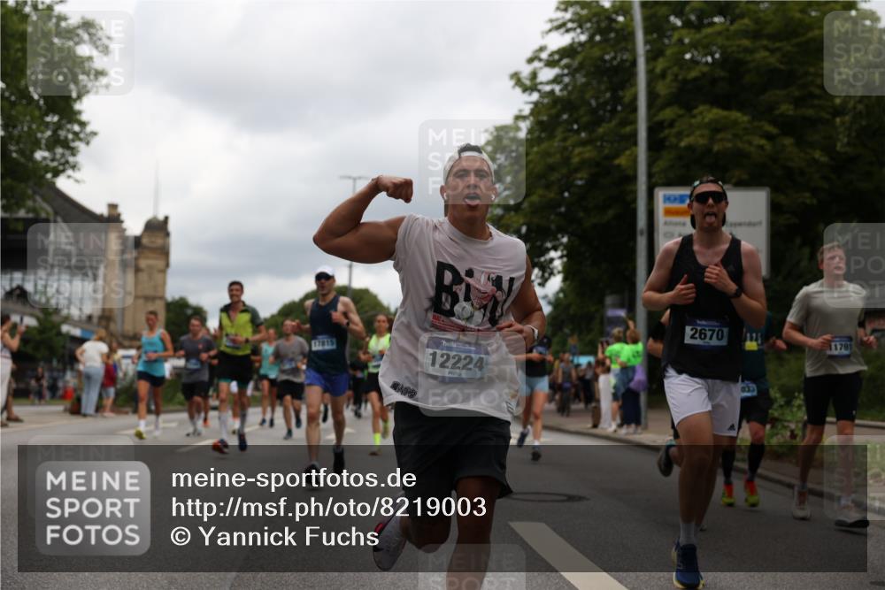29.06.2025 - hella hamburg halbmarathon Yannick Fuchs http://msf.ph/oto/8219003 29.06.2025 10:45:56 20KM 2287, 2364, 2396, 2397, 2595, 2670, 2818, 4140, 4814, 5008, 5102, 6286, 6390, 6657, 6776, 7409, 7724, 7786, 8371, 8413, 8661, 8710, 8856, 9074, 9082, 9656, 9869, 10115, 11551, 11791, 12224, 12367, 12580, 13015, 13047, 13051, 13726, 13792, 14122, 14561, 14865, 14994, 15356, 15643, 15727, 15829, 15831, 16003, 16179, 16591, 17033, 17682, 17815, 17962, 17978, 17997, 18019, 18475, 18869, 18982 meine-sportfotos.de