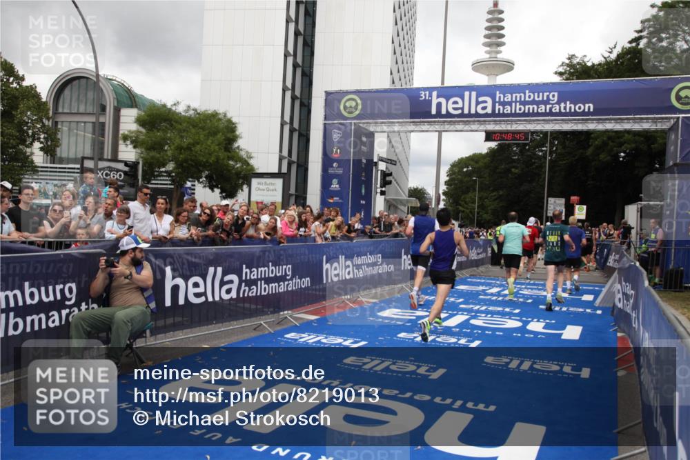 29.06.2025 - hella hamburg halbmarathon Michael Strokosch http://msf.ph/oto/8219013 29.06.2025 10:48:44 Ziel 2442, 4553, 5421, 9538, 10859, 14511, 15384, 15573, 17127 meine-sportfotos.de