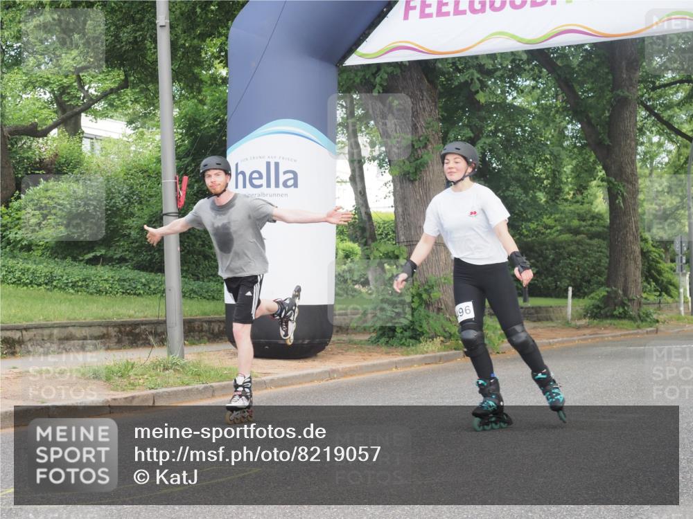 29.06.2025 - hella hamburg halbmarathon KatJ http://msf.ph/oto/8219057 29.06.2025 09:36:27 Zwischen KM18-KM19  meine-sportfotos.de