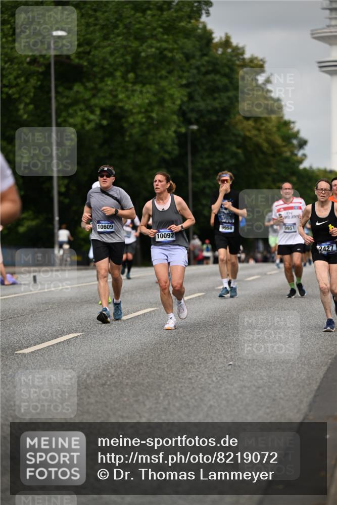 29.06.2025 - hella hamburg halbmarathon Dr. Thomas Lammeyer http://msf.ph/oto/8219072 29.06.2025 10:12:56 Kennedybrücke 1147, 1188, 1823, 2427, 2978, 3762, 4859, 5885, 6590, 6674, 7198, 7348, 7453, 9457, 9718, 9823, 9951, 9958, 10035, 10092, 10194, 10609, 10857 meine-sportfotos.de