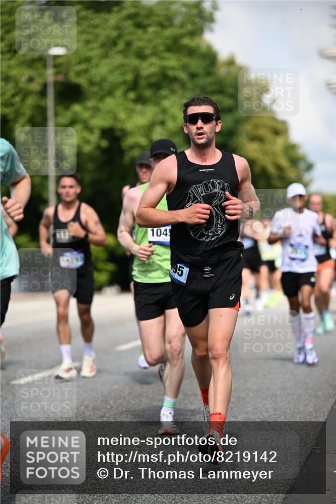 29.06.2025 - hella hamburg halbmarathon Dr. Thomas Lammeyer http://msf.ph/oto/8219142 29.06.2025 09:49:30 Kennedybrücke 2525, 3809, 3843, 3955, 4463, 4812, 5042, 6169, 6495, 7055, 7845, 8062, 8784, 8956, 9345, 10298, 10453, 10929, 11199 meine-sportfotos.de