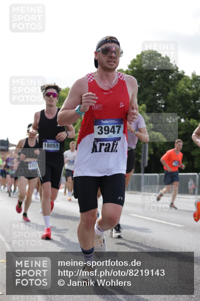 29.06.2025 - hella hamburg halbmarathon Jannik Wohlers http://msf.ph/oto/8219143 29.06.2025 09:50:33 Lombardsbrücke 1256, 1441, 1677, 1962, 2546, 2579, 3056, 3947, 4893, 5026, 5087, 5387, 5506, 5752, 5916, 6080, 6429, 6639, 6686, 6687, 7110, 7116, 7284, 7635, 8091, 8122, 8574, 8966, 9380, 9833, 10193, 10415, 10469, 11284, 11731, 11922, 12434, 13268, 13897, 14274, 14484, 14555, 14924, 15297, 15372, 15421, 15556, 15623, 15866, 15873, 16295, 16599, 16689, 17245, 17623, 17726, 18045, 18055, 18192, 18442, 18559 meine-sportfotos.de
