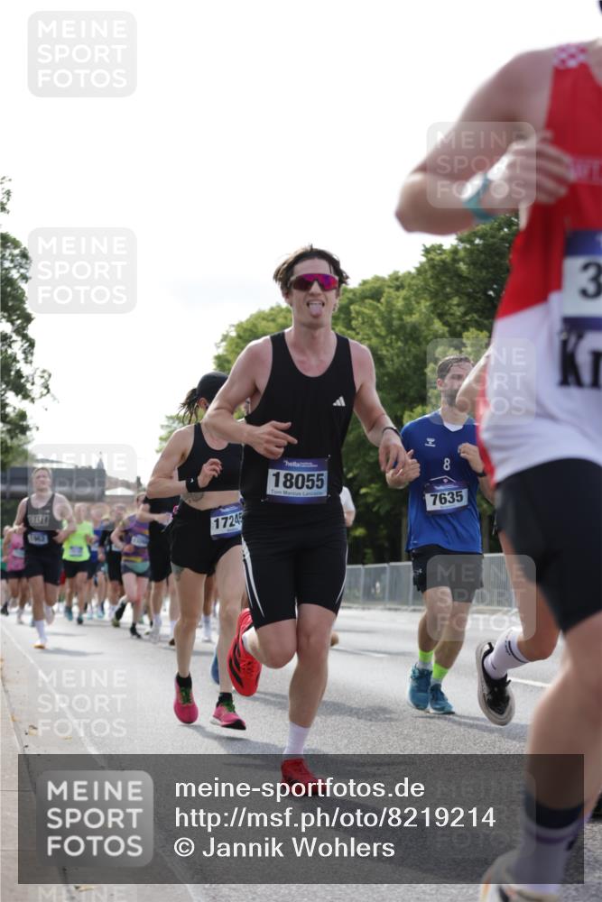 29.06.2025 - hella hamburg halbmarathon Jannik Wohlers http://msf.ph/oto/8219214 29.06.2025 09:50:34 Lombardsbrücke 1256, 1441, 1677, 1962, 2546, 2579, 3056, 3947, 4893, 5026, 5087, 5387, 5506, 5752, 5916, 6429, 6639, 6686, 6687, 7110, 7116, 7284, 7635, 8091, 8122, 8574, 8966, 9380, 9833, 10193, 10415, 10469, 11284, 11731, 11922, 12434, 13268, 13897, 14274, 14484, 14555, 14811, 14924, 15297, 15372, 15421, 15556, 15866, 15873, 16295, 16599, 16689, 17245, 17623, 18045, 18055, 18192, 18442, 18559, 18650 meine-sportfotos.de