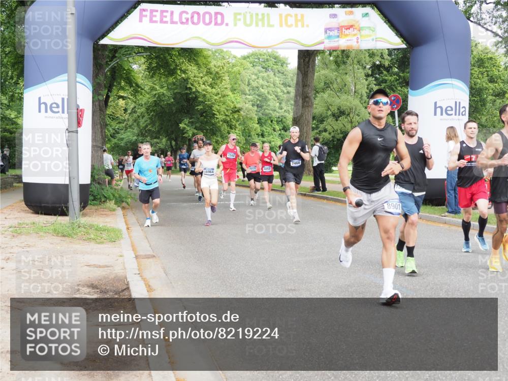 29.06.2025 - hella hamburg halbmarathon MichiJ http://msf.ph/oto/8219224 29.06.2025 10:24:08 Zwischen KM18-KM19 7466, 7867, 8901, 12204, 13343, 14952, 15390, 18419 meine-sportfotos.de