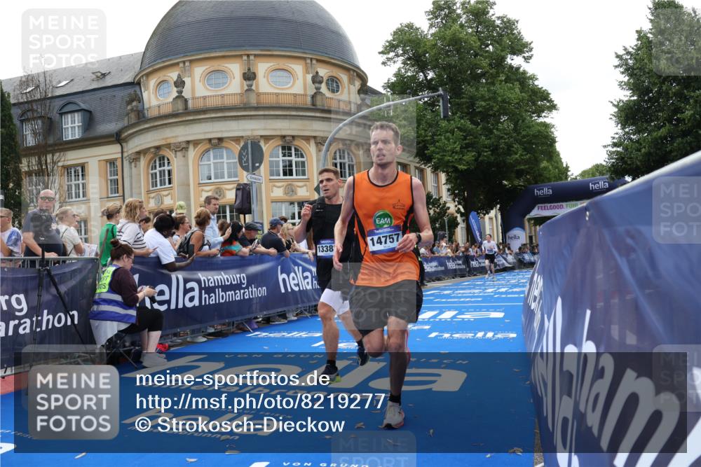 29.06.2025 - hella hamburg halbmarathon Strokosch-Dieckow http://msf.ph/oto/8219277 29.06.2025 10:28:06 Ziel 10485, 13383, 14757, 15883, 17488 meine-sportfotos.de