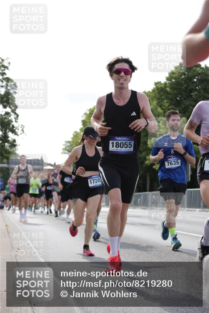 29.06.2025 - hella hamburg halbmarathon Jannik Wohlers http://msf.ph/oto/8219280 29.06.2025 09:50:34 Lombardsbrücke 1256, 1441, 1677, 1962, 2546, 2579, 3056, 3947, 4893, 5026, 5087, 5387, 5506, 5752, 5916, 6429, 6639, 6686, 6687, 7110, 7116, 7284, 7635, 8091, 8122, 8574, 8966, 9380, 9833, 10193, 10415, 10469, 11284, 11731, 11922, 12434, 13268, 13897, 14274, 14484, 14555, 14811, 14924, 15297, 15372, 15421, 15556, 15866, 15873, 16295, 16599, 16689, 17245, 17623, 18045, 18055, 18192, 18442, 18559, 18650 meine-sportfotos.de