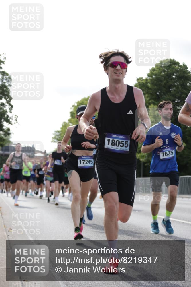 29.06.2025 - hella hamburg halbmarathon Jannik Wohlers http://msf.ph/oto/8219347 29.06.2025 09:50:34 Lombardsbrücke 1256, 1441, 1677, 1962, 2546, 2579, 3056, 3947, 4893, 5026, 5087, 5387, 5506, 5752, 5916, 6429, 6639, 6686, 6687, 7110, 7116, 7284, 7635, 8091, 8122, 8574, 8966, 9380, 9833, 10193, 10415, 10469, 11284, 11731, 11922, 12434, 13268, 13897, 14274, 14484, 14555, 14811, 14924, 15297, 15372, 15421, 15556, 15866, 15873, 16295, 16599, 16689, 17245, 17623, 18045, 18055, 18192, 18442, 18559, 18650 meine-sportfotos.de