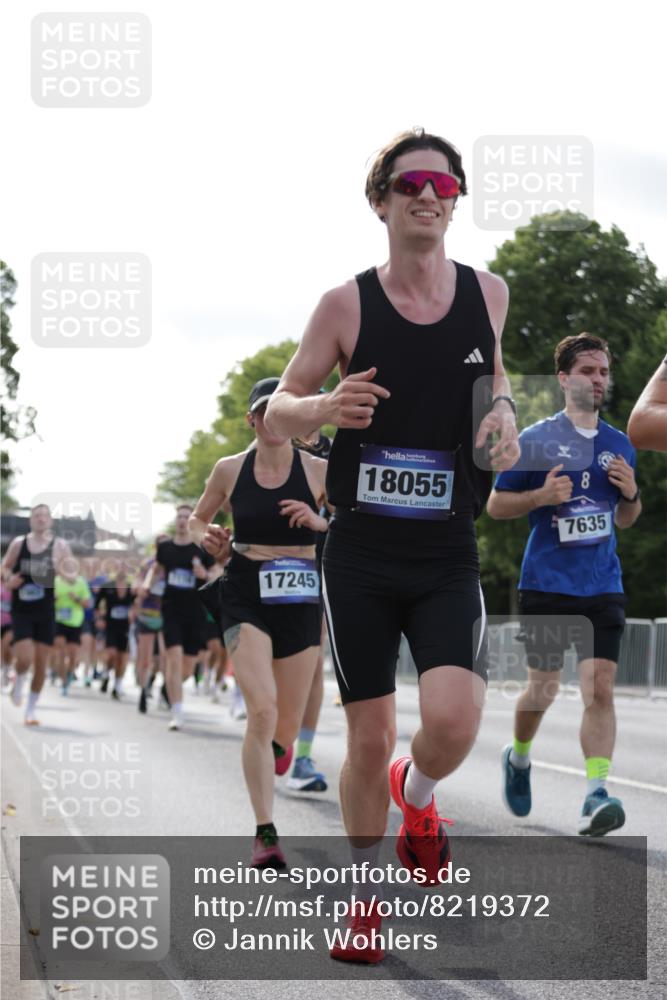 29.06.2025 - hella hamburg halbmarathon Jannik Wohlers http://msf.ph/oto/8219372 29.06.2025 09:50:34 Lombardsbrücke 1256, 1441, 1677, 1962, 2546, 2579, 3056, 3947, 4893, 5026, 5087, 5387, 5506, 5752, 5916, 6429, 6639, 6686, 6687, 7110, 7116, 7284, 7635, 8091, 8122, 8574, 8966, 9380, 9833, 10193, 10415, 10469, 11284, 11731, 11922, 12434, 13268, 13897, 14274, 14484, 14555, 14811, 14924, 15297, 15372, 15421, 15556, 15866, 15873, 16295, 16599, 16689, 17245, 17623, 18045, 18055, 18192, 18442, 18559, 18650 meine-sportfotos.de