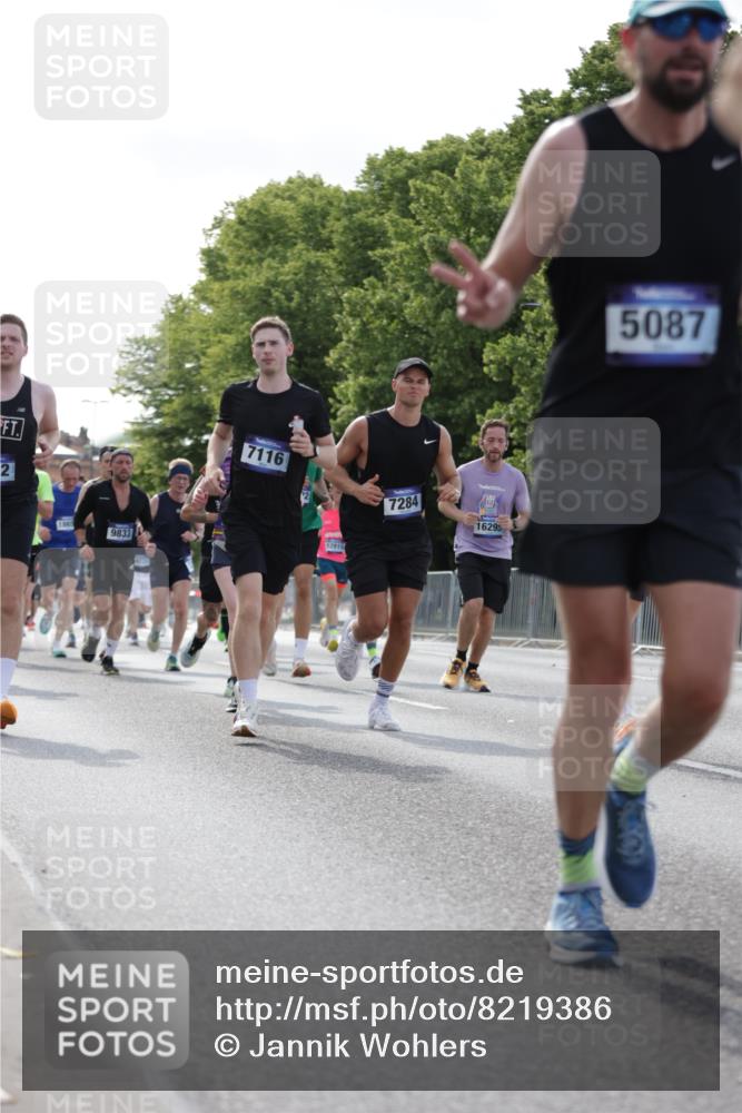 29.06.2025 - hella hamburg halbmarathon Jannik Wohlers http://msf.ph/oto/8219386 29.06.2025 09:50:35 Lombardsbrücke 1256, 1441, 1677, 1962, 2546, 2579, 3056, 3947, 4888, 4893, 5026, 5087, 5275, 5387, 5506, 5752, 5916, 6429, 6639, 6686, 6687, 7110, 7116, 7284, 7635, 8091, 8122, 8574, 8966, 9380, 9833, 10193, 10415, 10469, 11284, 11731, 11922, 12434, 12915, 13268, 13897, 14274, 14484, 14555, 14811, 14924, 15297, 15372, 15556, 15866, 15873, 16295, 16599, 16689, 17245, 18045, 18055, 18192, 18442, 18559, 18650 meine-sportfotos.de