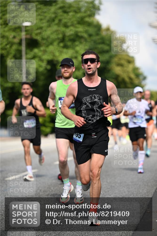 29.06.2025 - hella hamburg halbmarathon Dr. Thomas Lammeyer http://msf.ph/oto/8219409 29.06.2025 09:49:30 Kennedybrücke 2525, 3809, 3843, 3955, 4463, 4812, 5042, 6169, 6495, 7055, 7845, 8062, 8784, 8956, 9345, 10298, 10453, 10929, 11199 meine-sportfotos.de