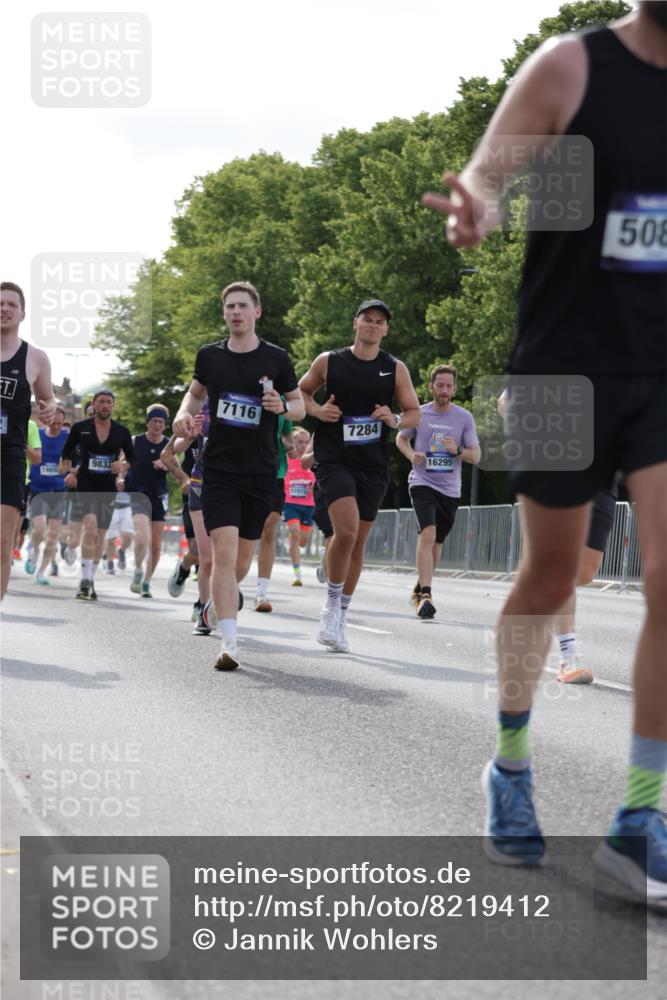 29.06.2025 - hella hamburg halbmarathon Jannik Wohlers http://msf.ph/oto/8219412 29.06.2025 09:50:35 Lombardsbrücke 1256, 1441, 1677, 1962, 2546, 2579, 3056, 3947, 4888, 4893, 5026, 5087, 5275, 5387, 5506, 5752, 5916, 6429, 6639, 6686, 6687, 7110, 7116, 7284, 7635, 8091, 8122, 8574, 8966, 9380, 9833, 10193, 10415, 10469, 11284, 11731, 11922, 12434, 12915, 13268, 13897, 14274, 14484, 14555, 14811, 14924, 15297, 15372, 15556, 15866, 15873, 16295, 16599, 16689, 17245, 18045, 18055, 18192, 18442, 18559, 18650 meine-sportfotos.de