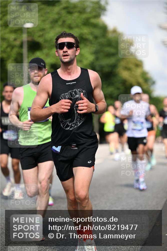 29.06.2025 - hella hamburg halbmarathon Dr. Thomas Lammeyer http://msf.ph/oto/8219477 29.06.2025 09:49:31 Kennedybrücke 2525, 3809, 3843, 3955, 4463, 4812, 5042, 6169, 6495, 7055, 7845, 8784, 8956, 9345, 10298, 10453, 10929, 11199 meine-sportfotos.de