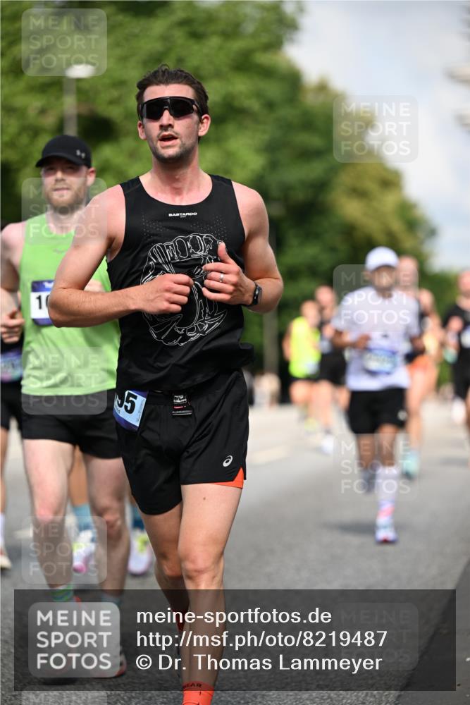 29.06.2025 - hella hamburg halbmarathon Dr. Thomas Lammeyer http://msf.ph/oto/8219487 29.06.2025 09:49:31 Kennedybrücke 2525, 3809, 3843, 3955, 4463, 4812, 5042, 6169, 6495, 7055, 7845, 8784, 8956, 9345, 10298, 10453, 10929, 11199 meine-sportfotos.de