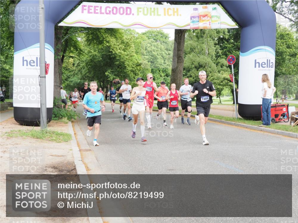 29.06.2025 - hella hamburg halbmarathon MichiJ http://msf.ph/oto/8219499 29.06.2025 10:24:09 Zwischen KM18-KM19 1344, 7466, 7867, 8901, 12204, 13343, 14952, 15390, 16964, 18419 meine-sportfotos.de